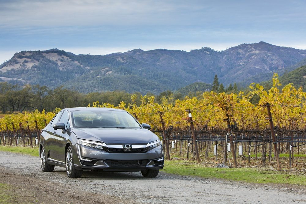 2020 Honda Clarity Plug In Hybrid Has 47 Mile Electric Range The News 