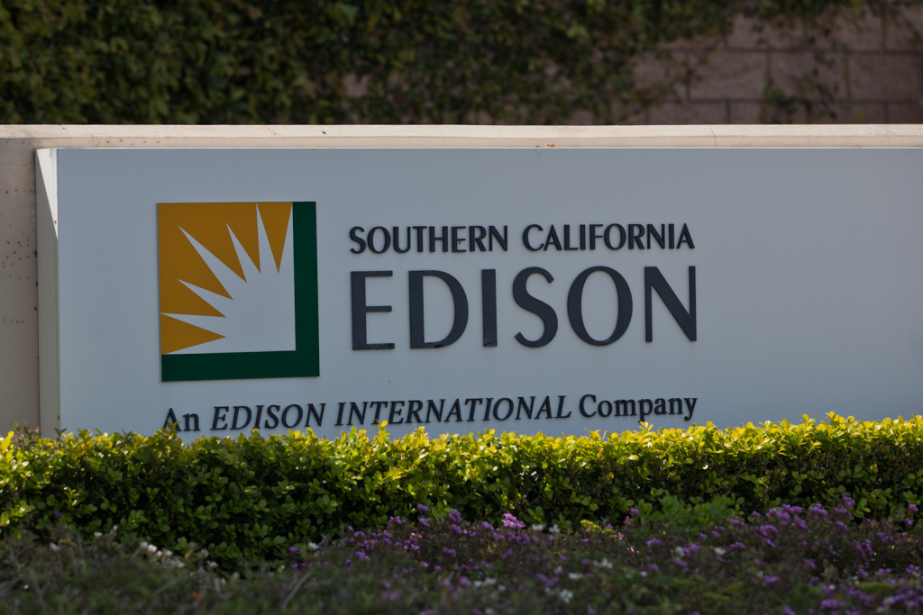 Document Feds Investigating Southern California Edison Contractors 