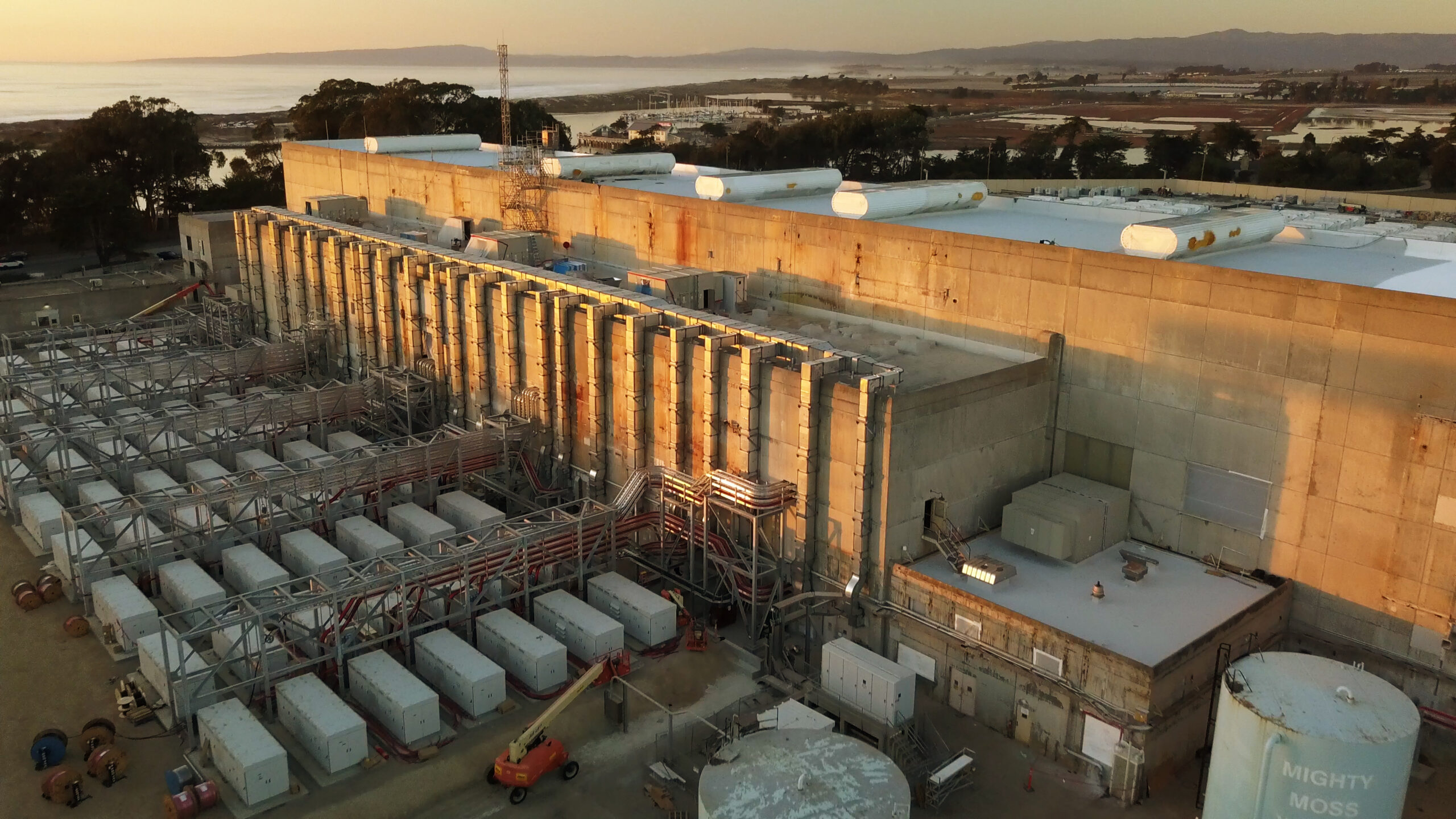 Inside Clean Energy Did You Miss Me A Giant Battery Storage Plant Is 