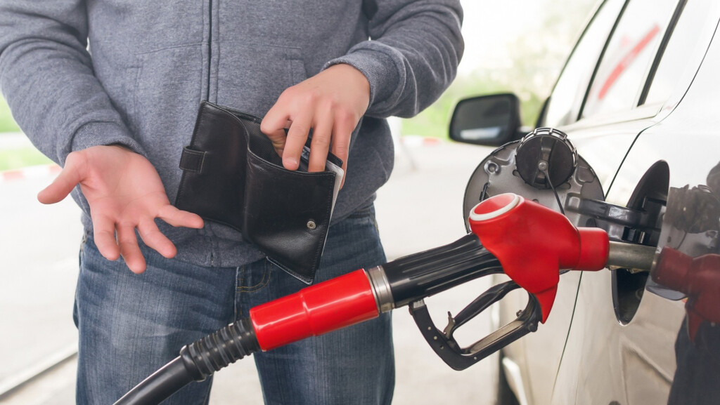 Stimulus Update When 1 050 California Gas Tax Rebate Checks Will Gas 